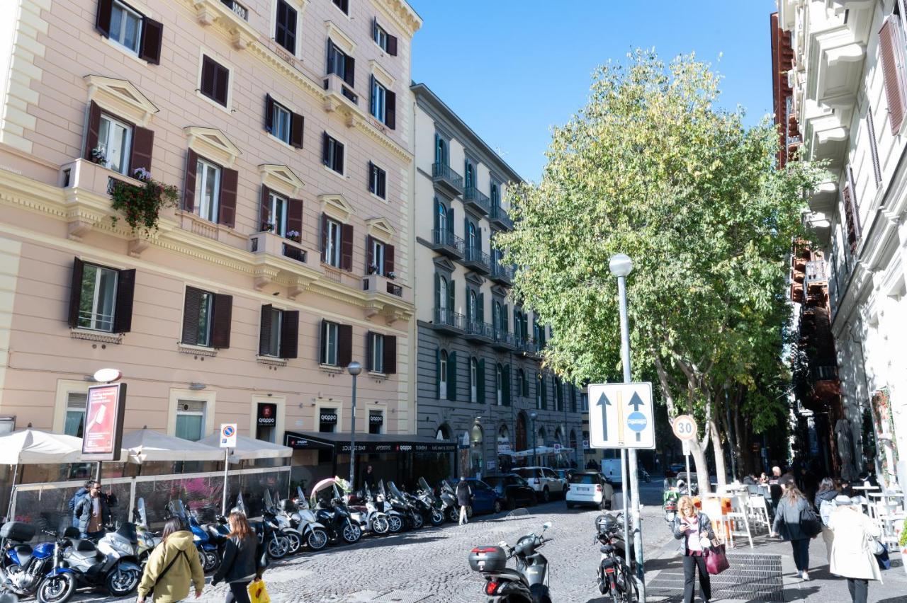 Hotel Bernini House Nápoles Exterior foto